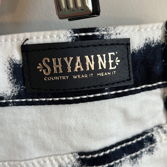 Shyanne Black and White Tie Die Print Mini Jean Denim Skirt Size XL - Picture 3 of 9